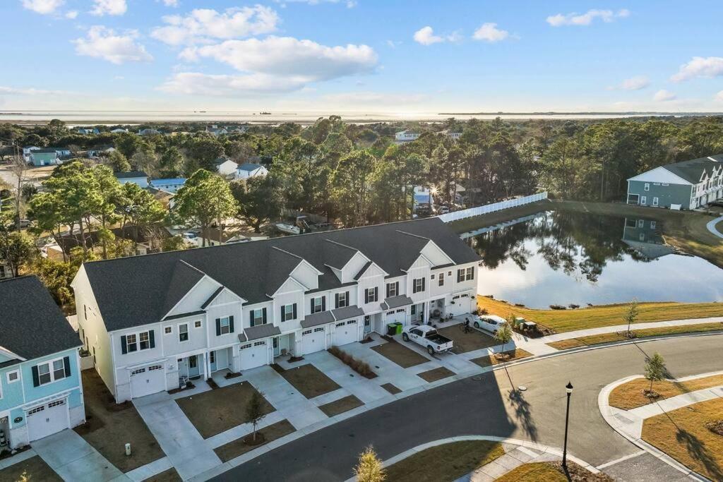 Вилла Beau Coast Getaway Beaufort Экстерьер фото