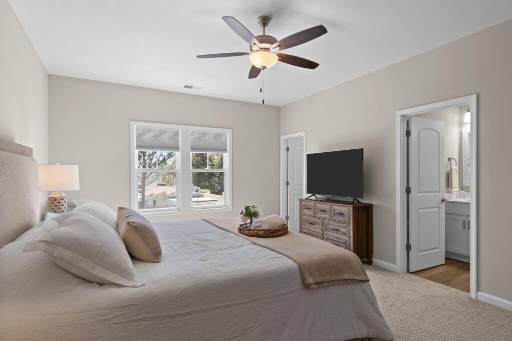 Вилла Beau Coast Getaway Beaufort Экстерьер фото